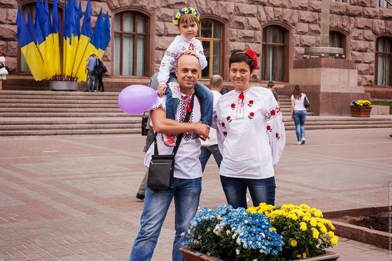 Ukrainians celebrating Independence Day, Kyiv photo 13