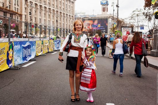 Ukrainians celebrating Independence Day, Kyiv photo 15