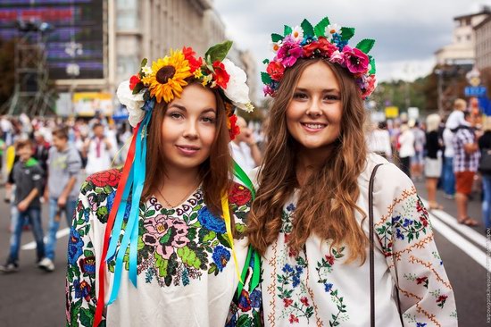 Ukrainians celebrating Independence Day, Kyiv photo 8