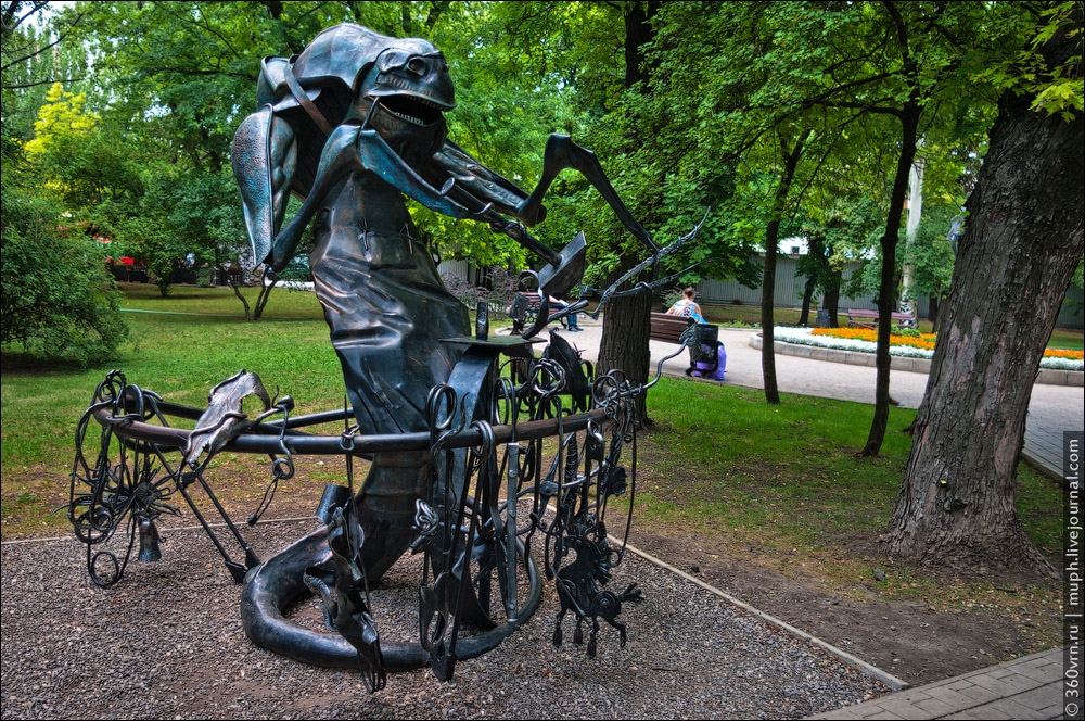 Красота скульптур в парке Донецка: запечатлите величие железного искусства