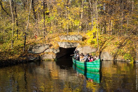 Golden Autumn in Sofiyivka Park, Uman, Ukraine photo 13