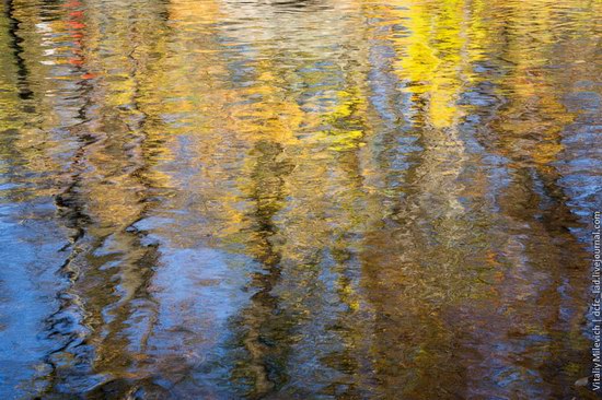 Golden Autumn in Sofiyivka Park, Uman, Ukraine photo 14