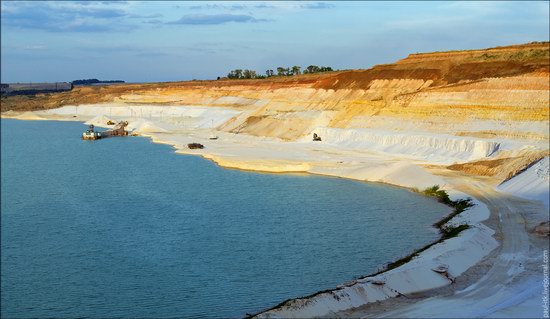 Beautiful quartz quarry in Kharkiv region, Ukraine, photo 18