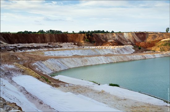 Beautiful quartz quarry in Kharkiv region, Ukraine, photo 19