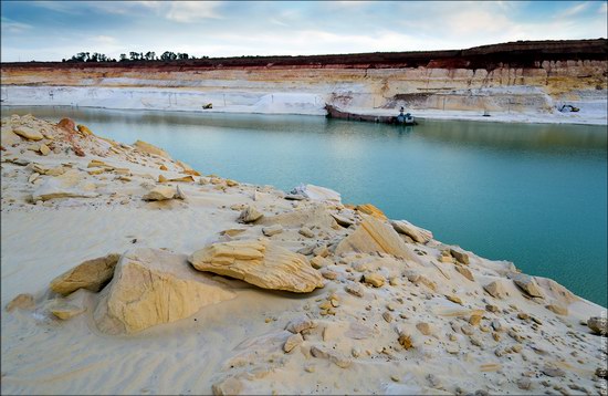 Beautiful quartz quarry in Kharkiv region, Ukraine, photo 20