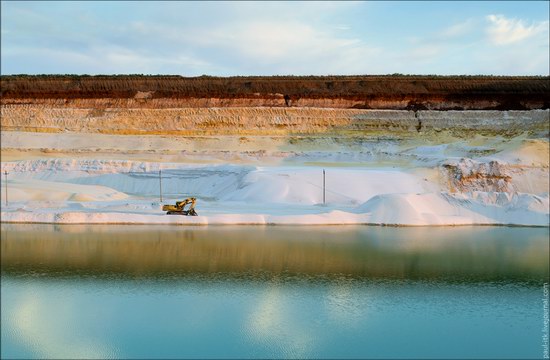 Beautiful quartz quarry in Kharkiv region, Ukraine, photo 23