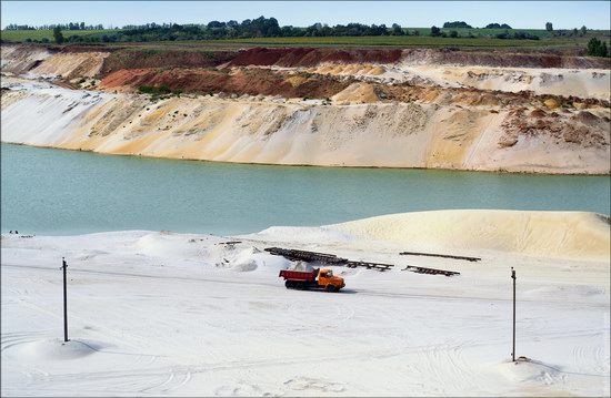 Beautiful quartz quarry in Kharkiv region, Ukraine, photo 4