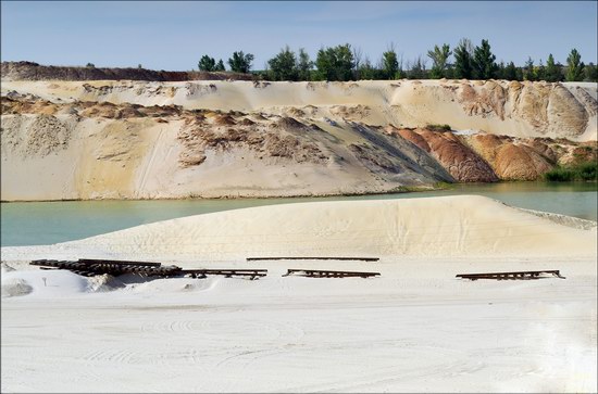 Beautiful quartz quarry in Kharkiv region, Ukraine, photo 7