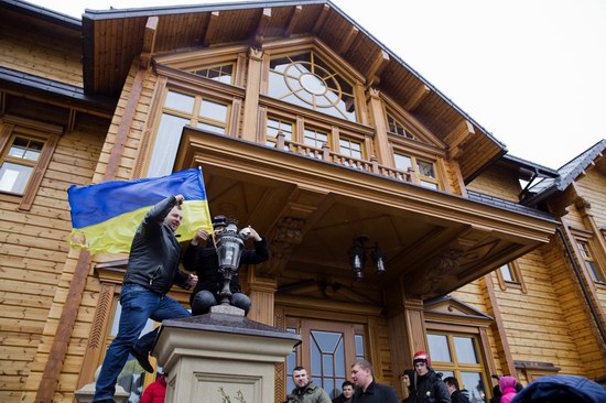 Inside the residence of Yanukovych, Ukraine photo 5