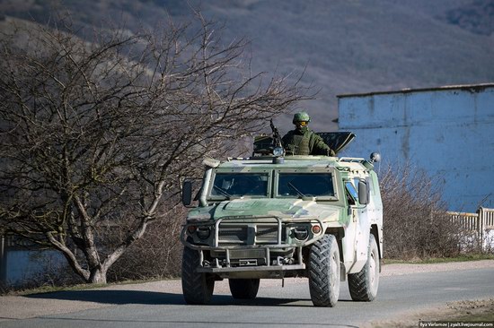 Russian troops, Crimea, Ukraine, photo 1