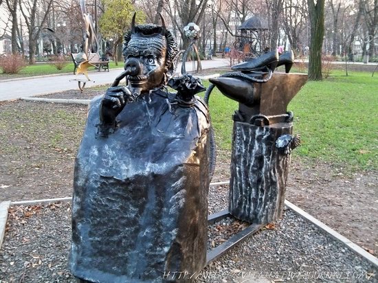 Forged Figures Park in Donetsk, Ukraine, photo 14