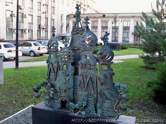 Forged Figures Park in Donetsk, Ukraine, photo 19