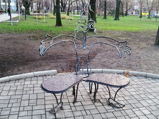 Forged Figures Park in Donetsk, Ukraine, photo 2