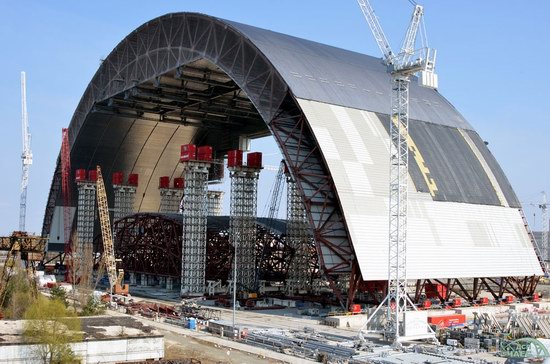 Construction of "New Safe Confinement" for Chernobyl NPP, Ukraine, photo 1