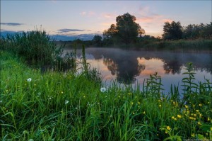 Cool morning on the Oskol River in mid-May · Ukraine travel blog