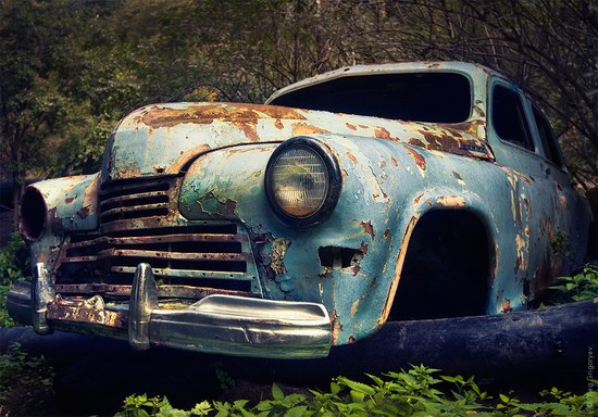 Abandoned vintage cars, Ukraine, photo 2