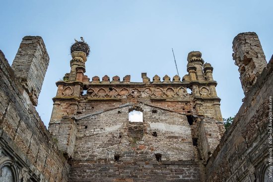 Abandoned Moorish palace near Odessa, Ukraine, photo 12