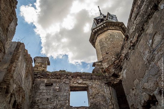 Abandoned Moorish palace near Odessa, Ukraine, photo 14