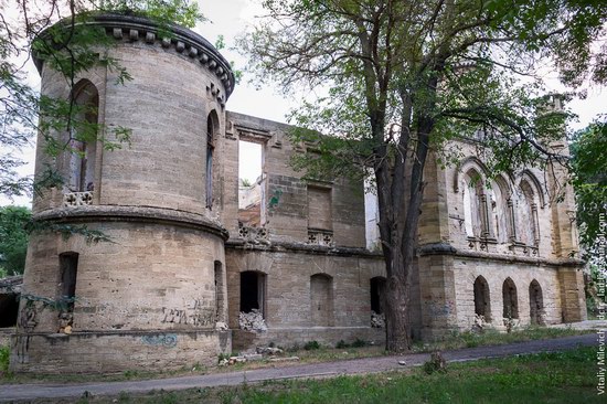 Abandoned Moorish palace near Odessa, Ukraine, photo 17