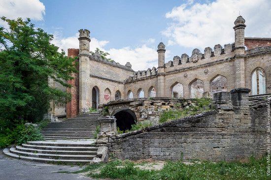 Abandoned Moorish palace near Odessa, Ukraine, photo 3