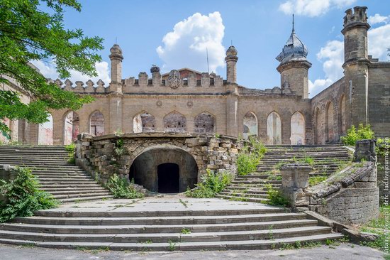 Abandoned Moorish palace near Odessa, Ukraine, photo 4