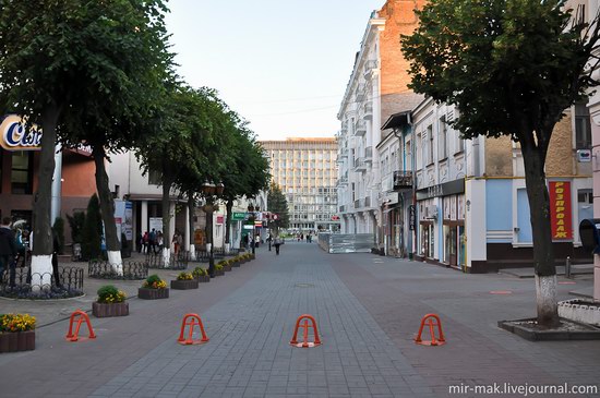 Walking the streets of beautiful Vinnitsa, Ukraine, photo 11