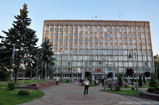 Walking the streets of beautiful Vinnitsa, Ukraine, photo 12