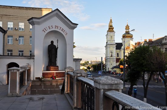 Walking the streets of beautiful Vinnitsa, Ukraine, photo 14