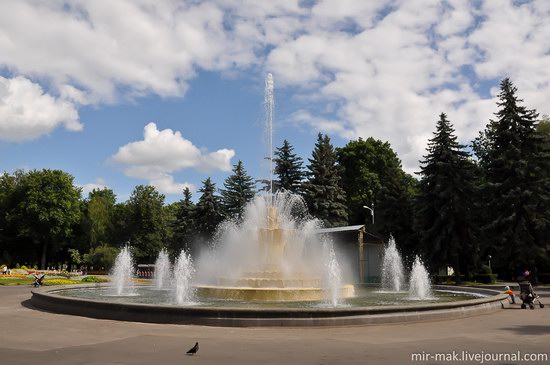 Walking the streets of beautiful Vinnitsa, Ukraine, photo 3