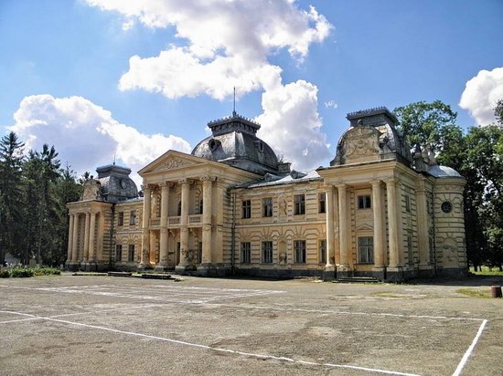 Badeni palace, Koropets, Ukraine, photo 1