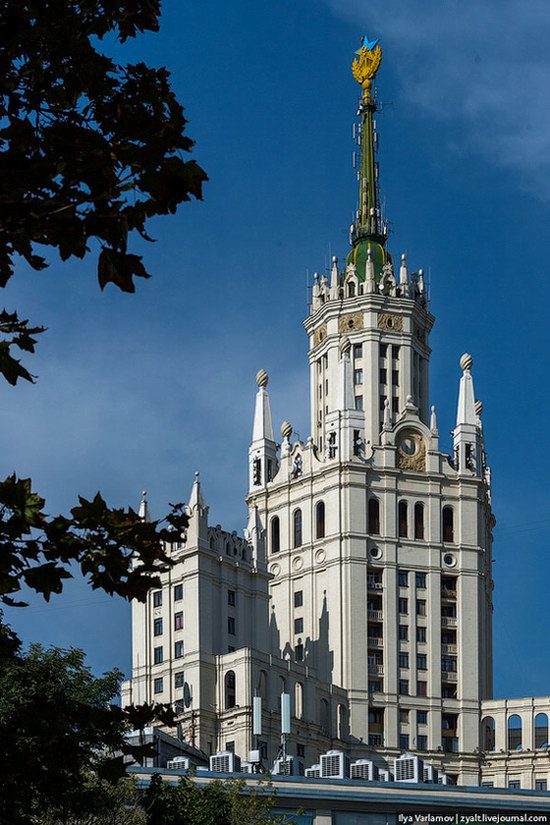 Ukrainian flag raised over Moscow, Russia, photo 3