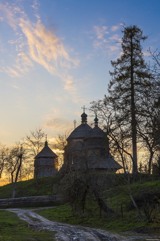 St. Michael church, Komarno, Ukraine, photo 11