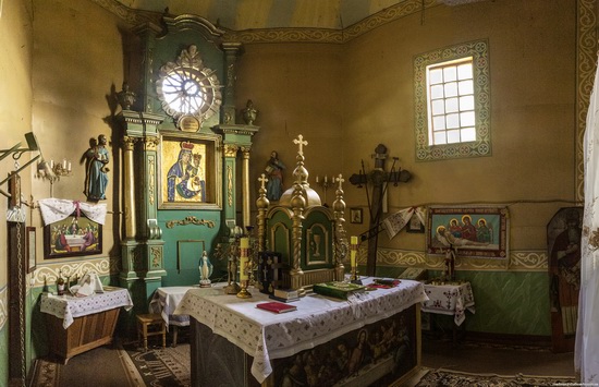 St. Nicholas Church in Sasiv, Lviv region, Ukraine, photo 6