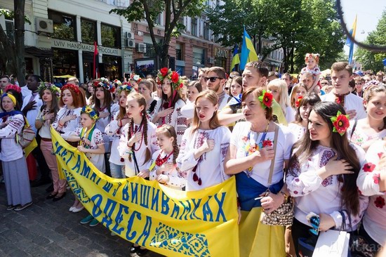 Marsh in national costumes, Odessa, Ukraine, photo 1