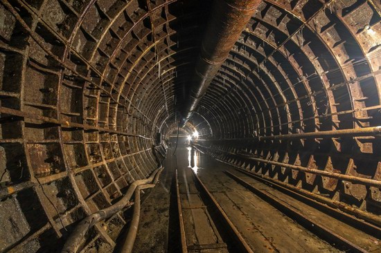 The catacombs of the unfinished subway, Dnepropetrovsk, Ukraine, photo 11