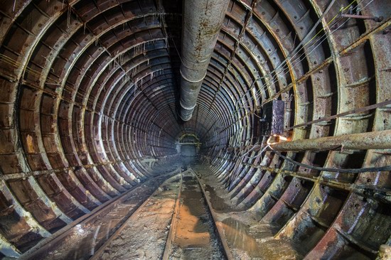 The catacombs of the unfinished subway, Dnepropetrovsk, Ukraine, photo 16