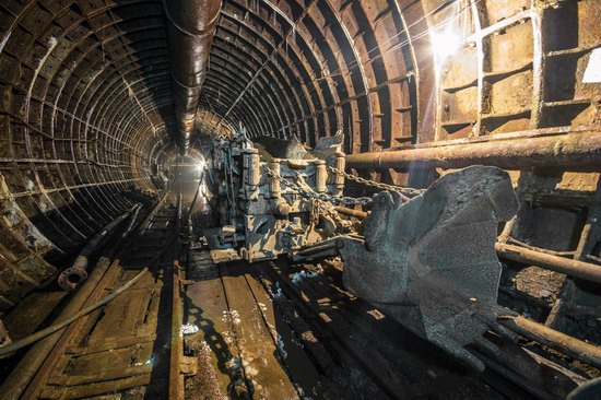 The catacombs of the unfinished subway, Dnepropetrovsk, Ukraine, photo 8