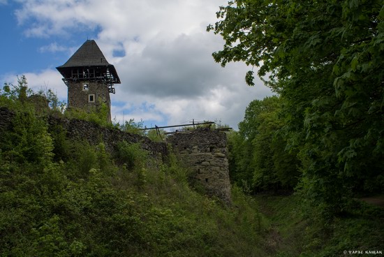 The ruins of Nevytsky Castle, Zakarpattia region, Ukraine, photo 2