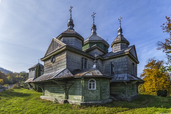 Church of St. Michael the Archangel in Lahodiv, Lviv region, Ukraine, photo 2