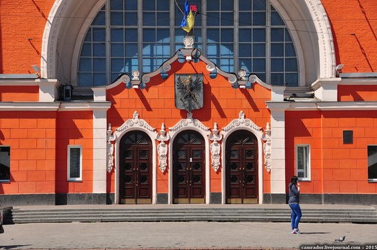 Chernihiv railway station, Ukraine, photo 4