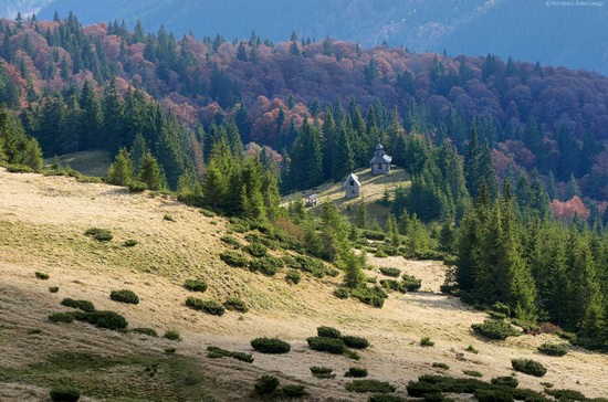 All colors of autumn in the Ukrainian Carpathians, photo 11