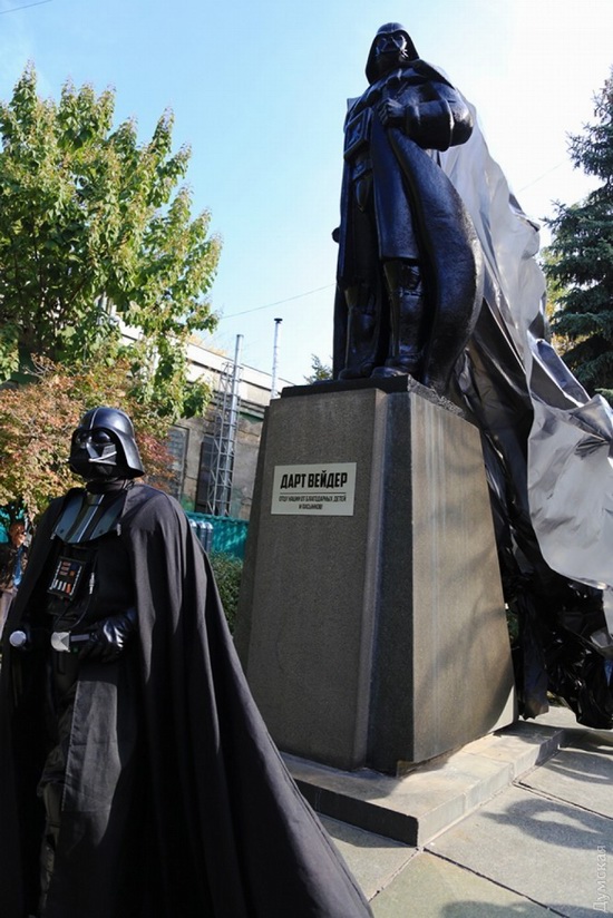 Darth Vader monument, Odessa, Ukraine, photo 8