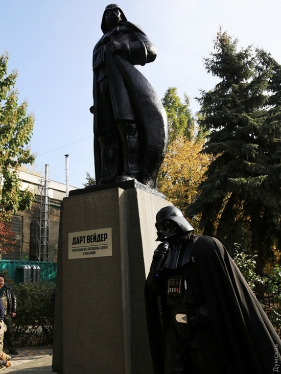 Darth Vader monument, Odessa, Ukraine, photo 9