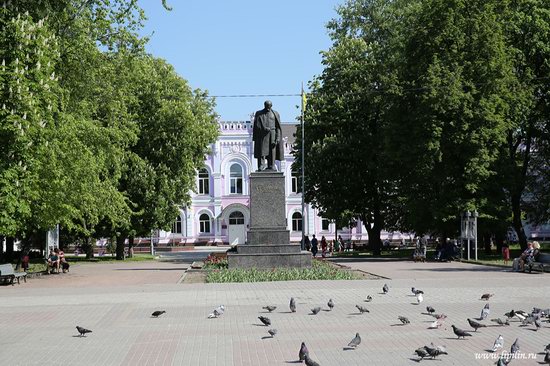 Walk through the streets of Sumy, Ukraine, photo 9