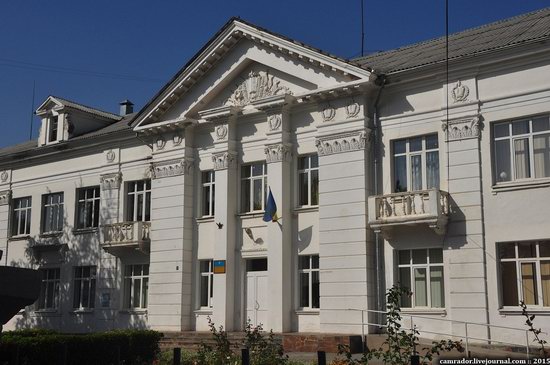 The monuments of Stalinist architecture in Zhitomir, Ukraine, photo 13