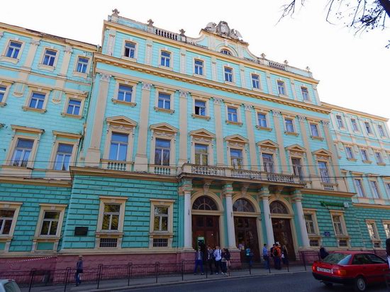 Chernivtsi city streets, Ukraine, photo 17