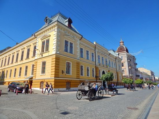 Chernivtsi city streets, Ukraine, photo 9