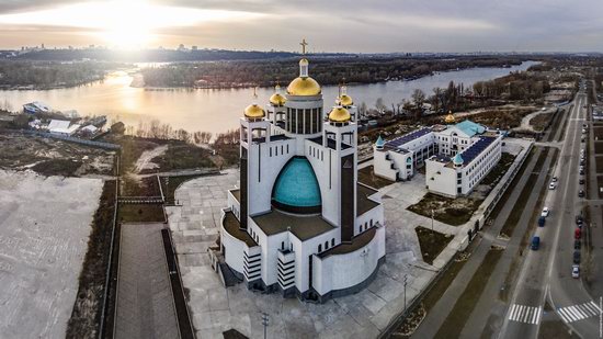 Patriarchal Cathedral of the Resurrection of Christ in Kyiv, Ukraine, photo 3