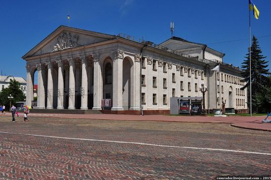 Sunny day in Chernihiv, Ukraine, photo 10