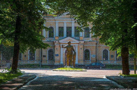 Sunny day in Chernihiv, Ukraine, photo 4